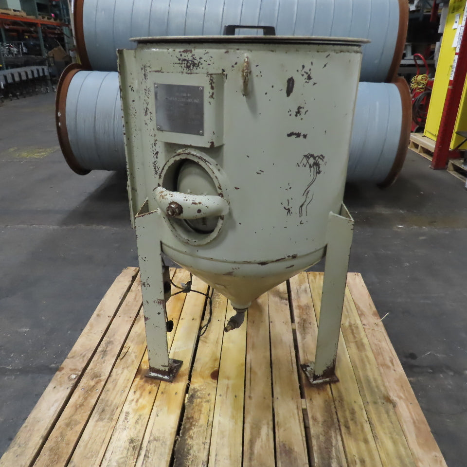 Morfab 3.5 Cubic Foot Sandblaster Abrasive Blasting Pressure Feeder Pot 150PSI