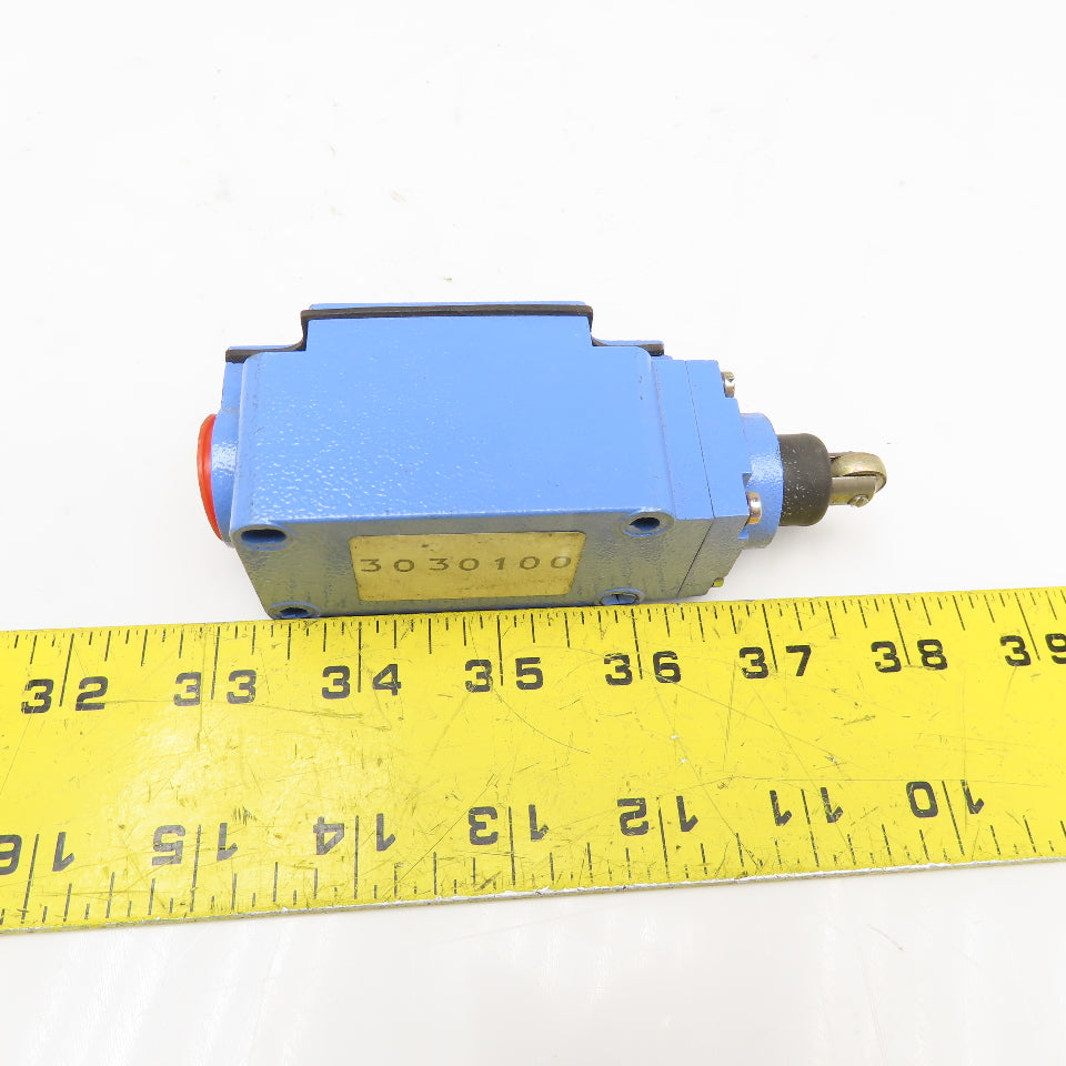 MTE 762-105 300V Roller Plunger Limit Switch