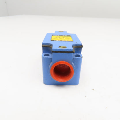 MTE 762-105 300V Roller Plunger Limit Switch