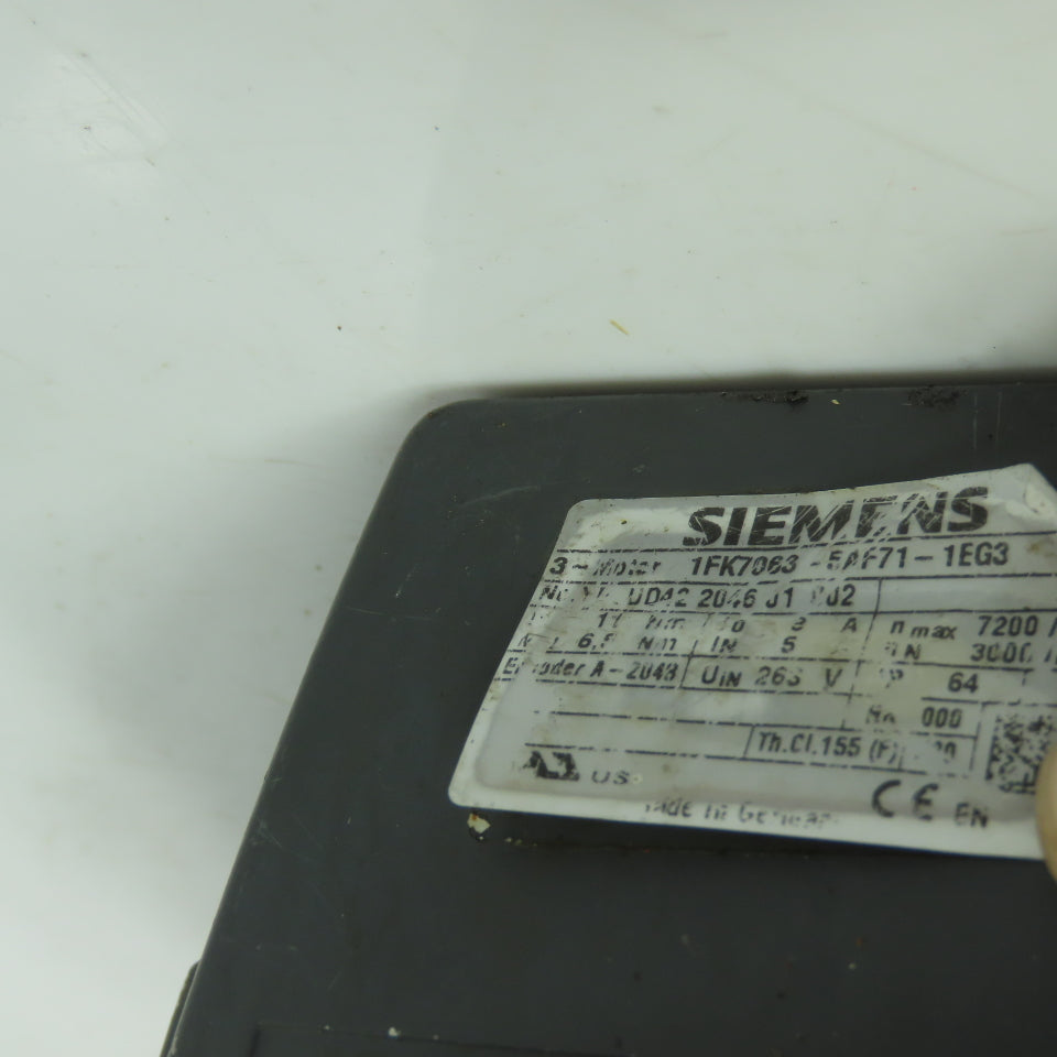 Siemens 1FK7063-5AF71-1EG3 3-Ph Servo Motor 263V 3000/7200 RPM W/ Encoder