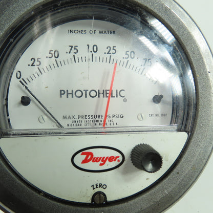 Dwyer Photohelic Gage 120VAC 0-2" Of Water 25PSI