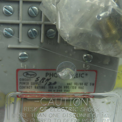 Dwyer Photohelic Gage 120VAC 0-2" Of Water 25PSI