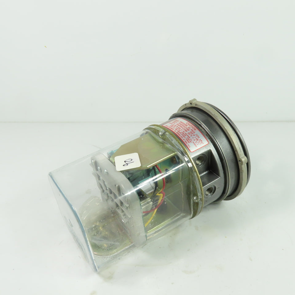 Dwyer Photohelic Gage 120VAC 0-2" Of Water 25PSI