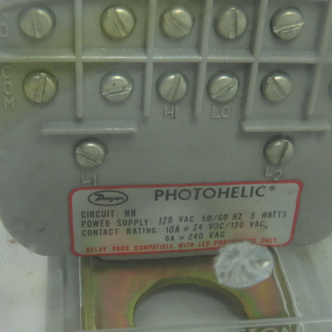 Dwyer Photohelic Gage 120VAC 40-90" Of Water 25PSI