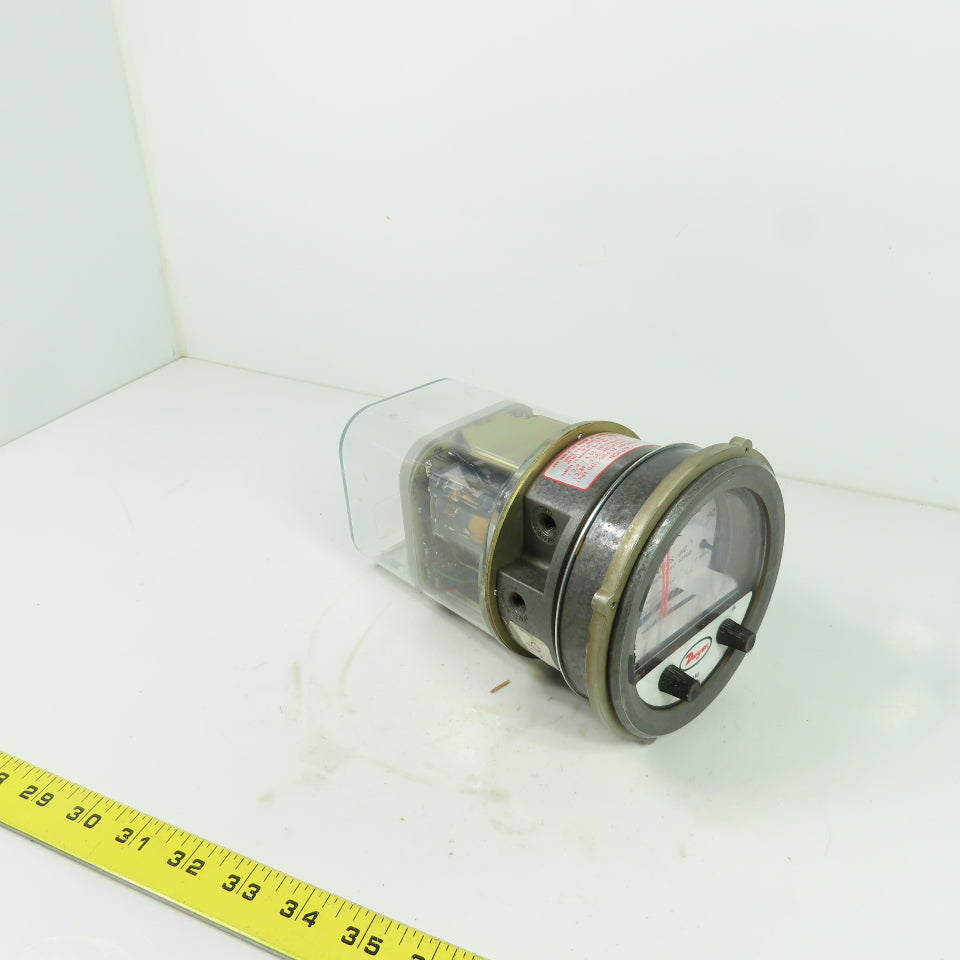 Dwyer Photohelic Gage 120VAC 40-90" Of Water 25PSI