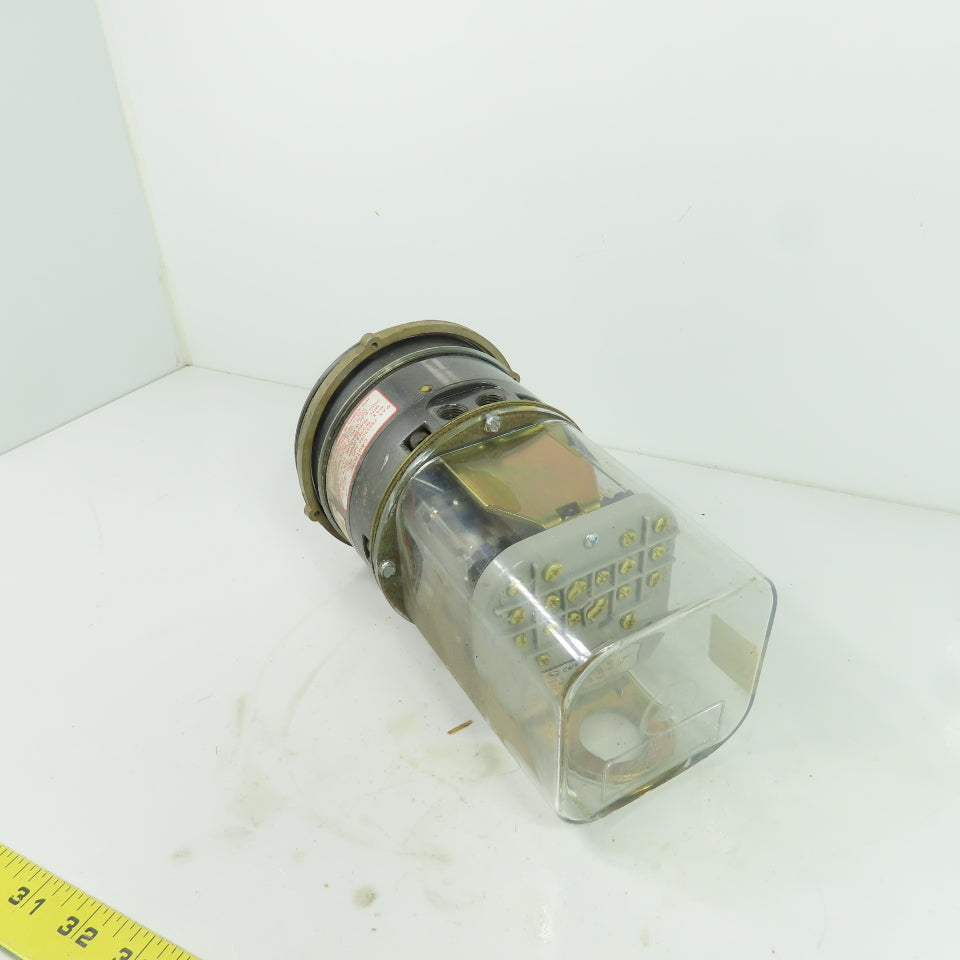 Dwyer Capsu-Photohelic Gage 120VAC 0-40 LBS Per Sq In 500PSI