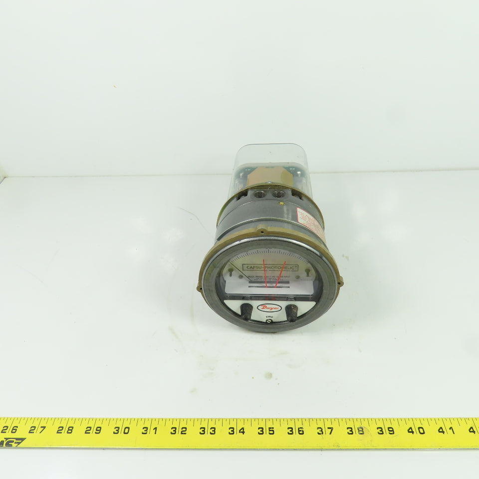 Dwyer Capsu-Photohelic Gage 120VAC 0-40 LBS Per Sq In 500PSI
