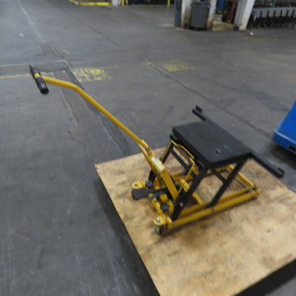 Central Hydraulics 1500LB Manual ATV/Motorcycle Lift 4-1/2"Min -16" Max Lift
