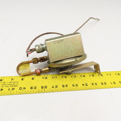 Dwyer Cat 1823-2-2-5 Pressure Switch 10 PSI 125-480V