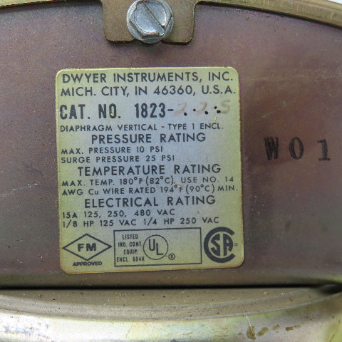 Dwyer Cat 1823-2-2-5 Pressure Switch 10 PSI 125-480V Lot Of 2