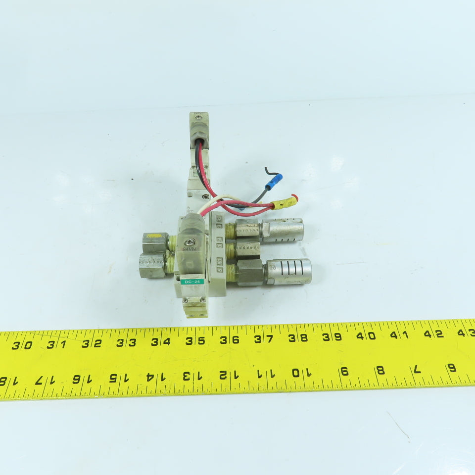 CKD 4GB330R-08-B-3 Pneumatic Directional Control Valve 0.2-0.7MPa 24VDC