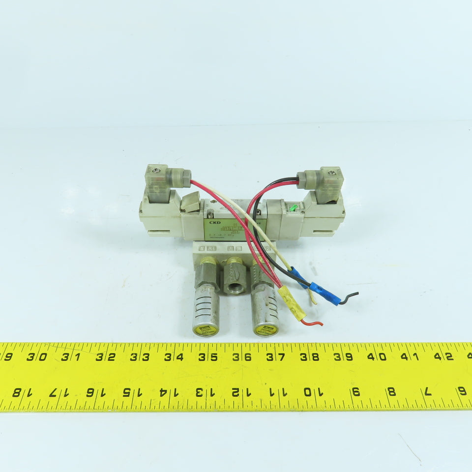 CKD 4GB330R-08-B-3 Pneumatic Directional Control Valve 0.2-0.7MPa 24VDC