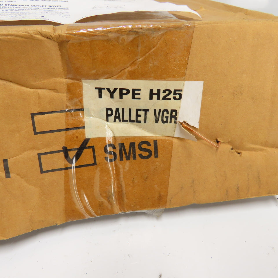 AZZ Rig-A-Lite H25 SMSI Hazardous Light Fixture Outlet Cover Box