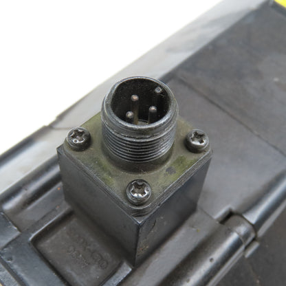 Fanuc A06B-0128-B675 1.4kW 3000RPM 3Ph 114V AC Servo Motor
