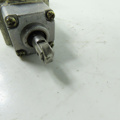 D4B-117 Limit Switch Roller Plunger 2A 400V