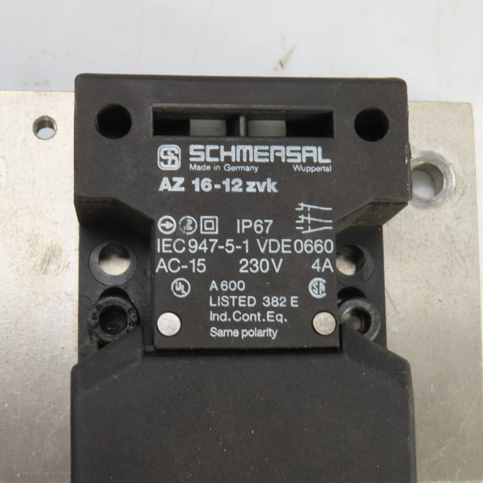 Schmersal AZ16-12ZVK Safety Interlock Switch 230V 4A (No Key) W/ Mounting Plate