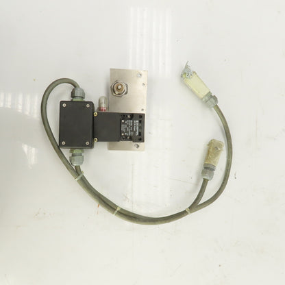 Schmersal AZ16-12ZVK Safety Interlock Switch 230V 4A (No Key) W/ Mounting Plate