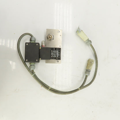 Schmersal AZ16-12ZVK Safety Interlock Switch 230V 4A (No Key) W/ Mounting Plate