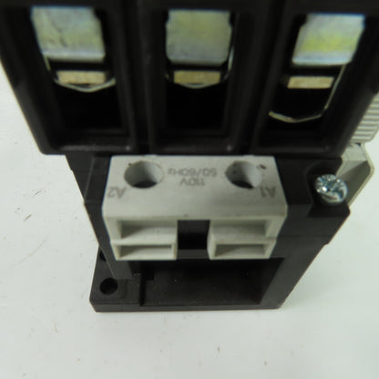 Siemens 3RT1034-1A 600VAC Motor Starter Contactor 110V Coil W/3RU1136-4EB0 Relay