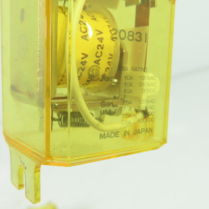 Idec RR2BA-US 8-Pin Relay 10A 120-240VAC Lot Of 4