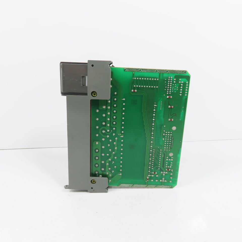 Allen Bradley 1746-OA16 Ser C SLC 500 Output Module (Clean) NO COVER W/ Heatsink