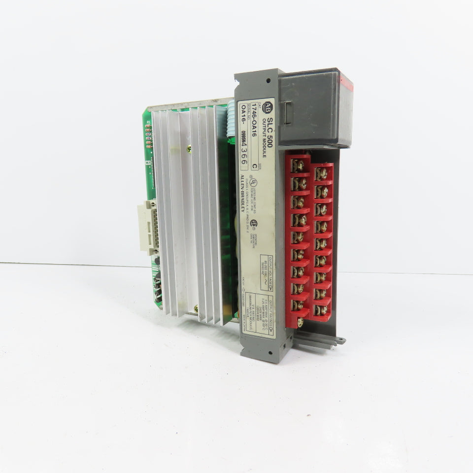 Allen Bradley 1746-OA16 Ser C SLC 500 Output Module (Clean) NO COVER W/ Heatsink