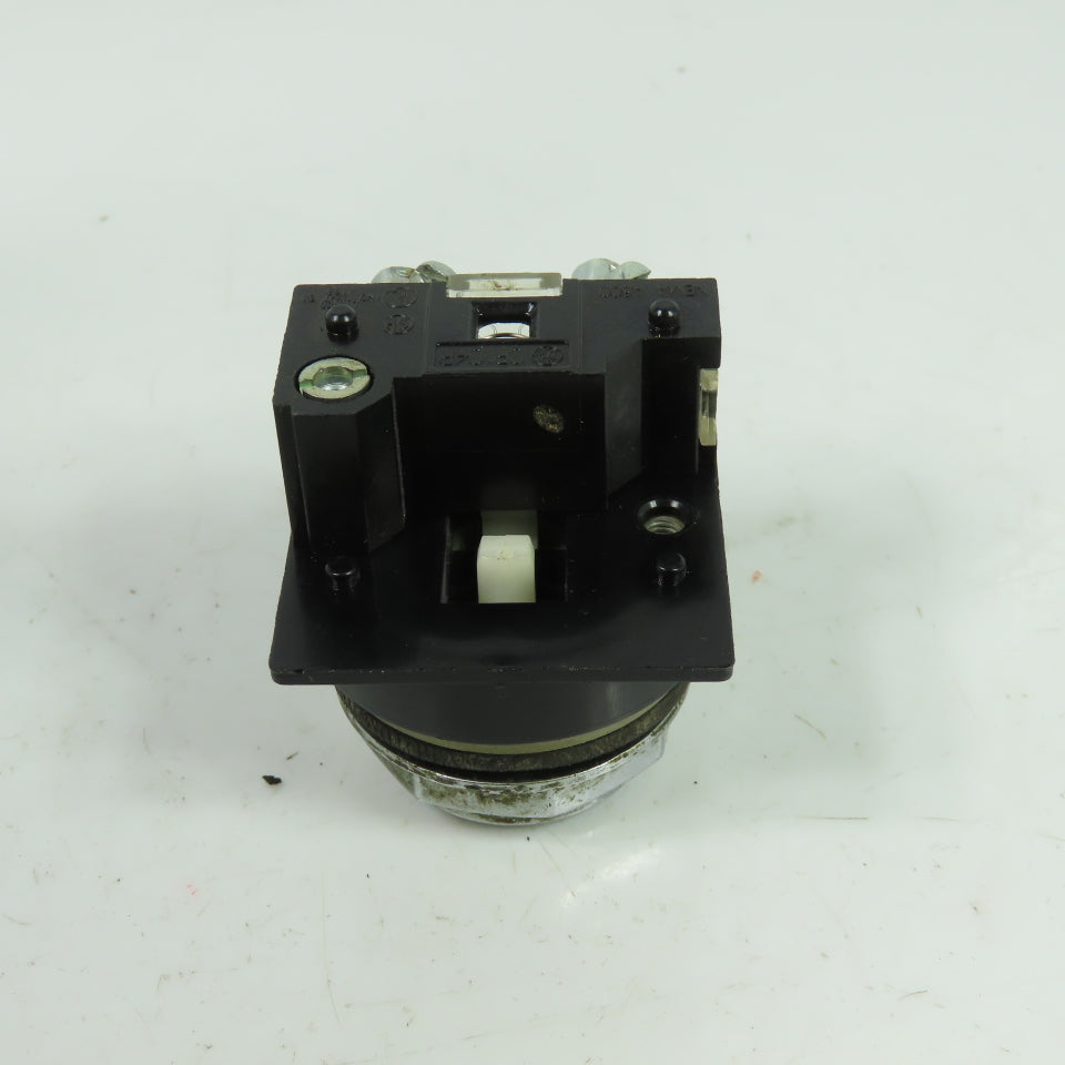 General Electric CR104P Momentary Contact Push Button Switch Green