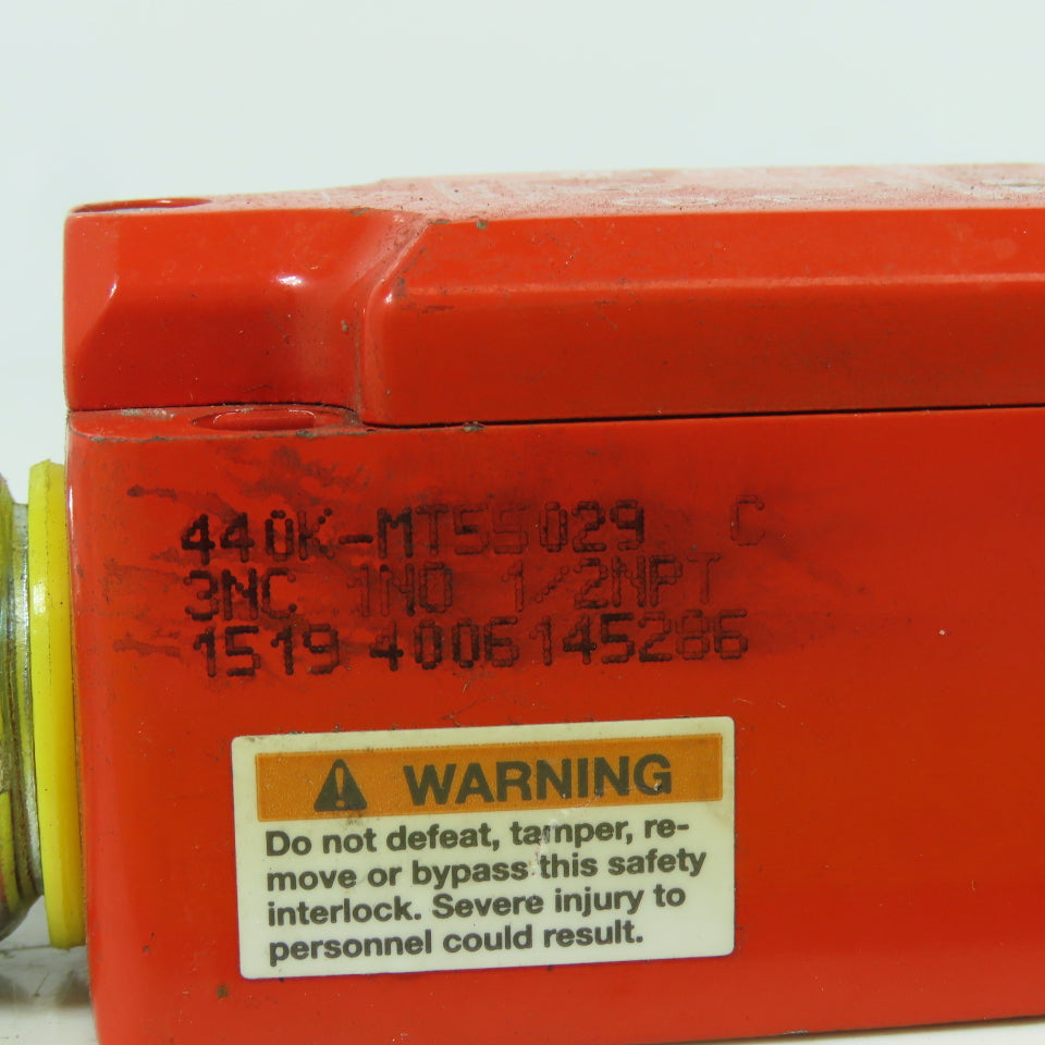 Allen Bradley 440K-MT55029 Ser C Safety Interlock Switch 10A 240V W/ Key