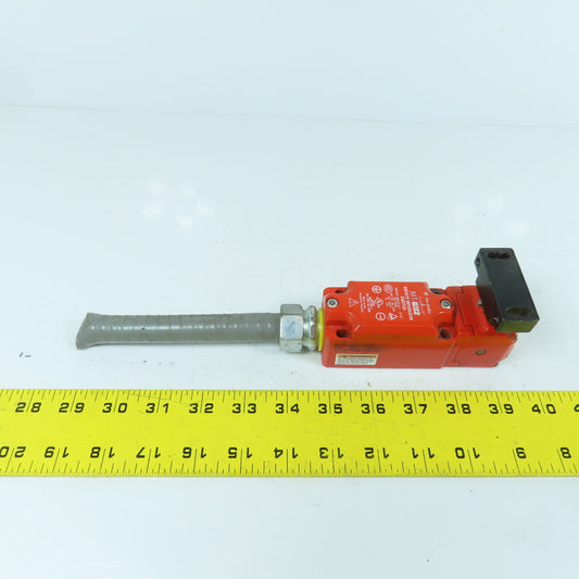 Allen Bradley 440K-MT55029 Ser C Safety Interlock Switch 10A 240V W/ Key