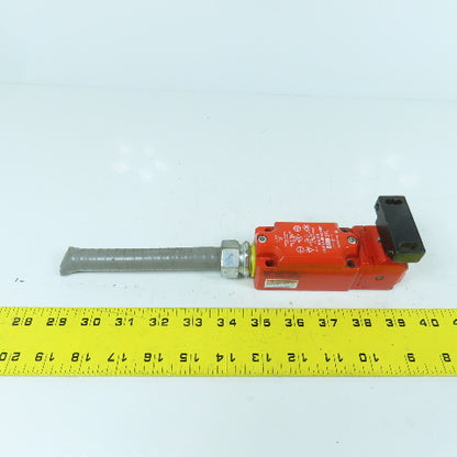 Allen Bradley 440K-MT55029 Ser C Safety Interlock Switch 10A 240V W/ Key