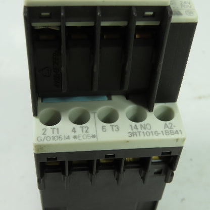 Siemens 3RT1016-1BB42 600V 3-Pole Contactor 24VDC W/ 3RH1911-1HA22
