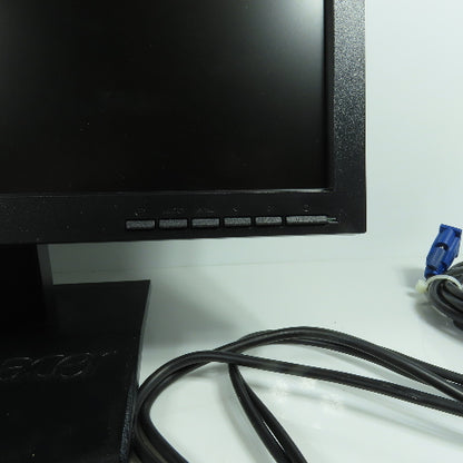 Acer V173B 17" LCD Monitor 100-240VAC W/ Adesso ACK-730PB Keyboard & Cables
