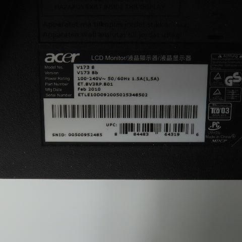 Acer V173B 17" LCD Monitor 100-240VAC W/ Adesso ACK-730PB Keyboard & Cables