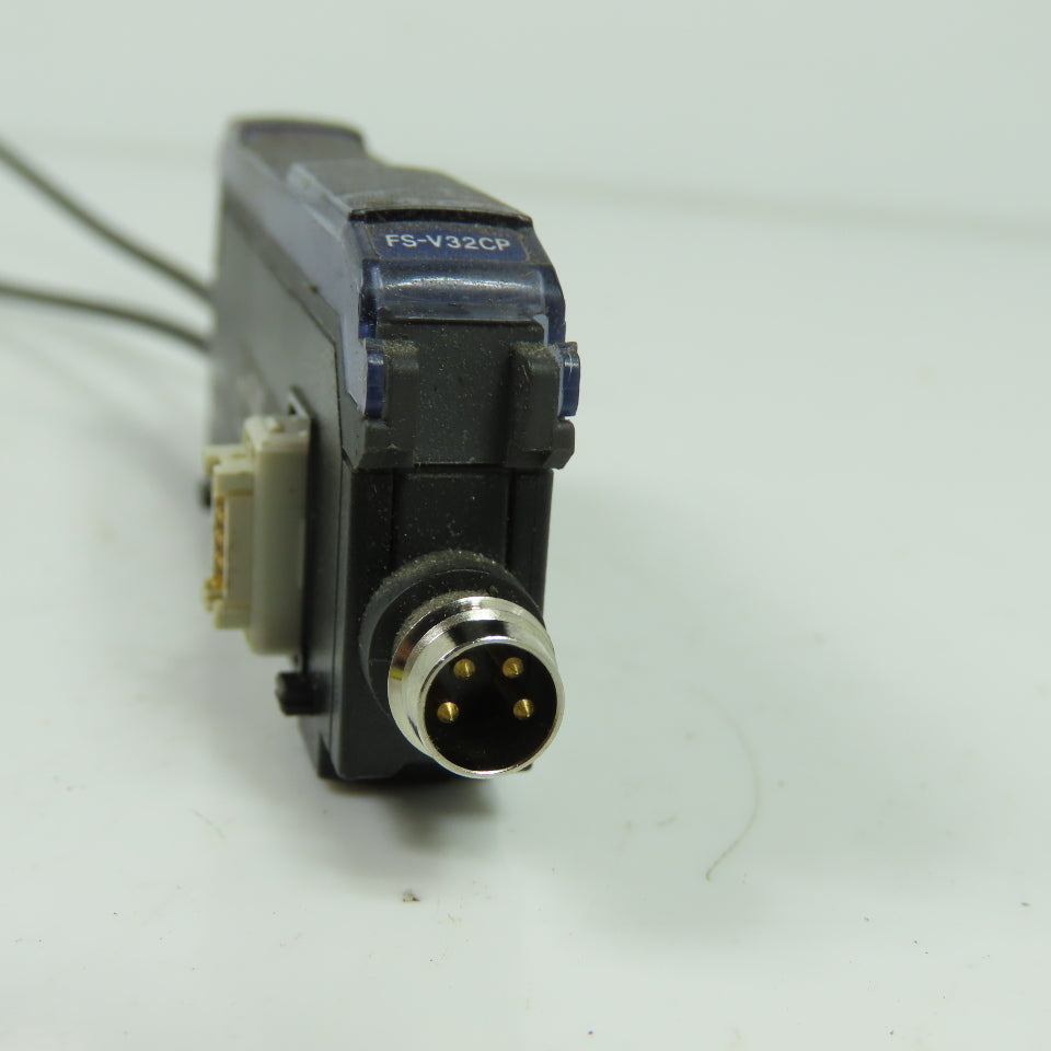 Keyence FS-V32CP Photoelectric Fiber Optic Amplifier 4-Pin 12-24VDC 100mA