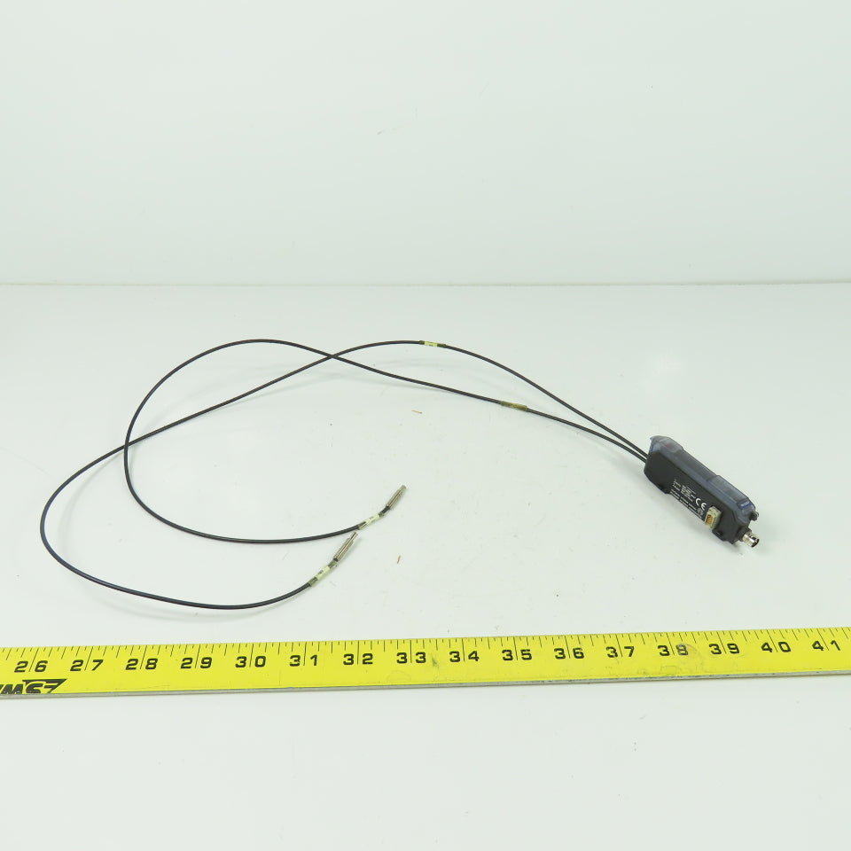 Keyence FS-V32CP Photoelectric Fiber Optic Amplifier 4-Pin 12-24VDC 100mA