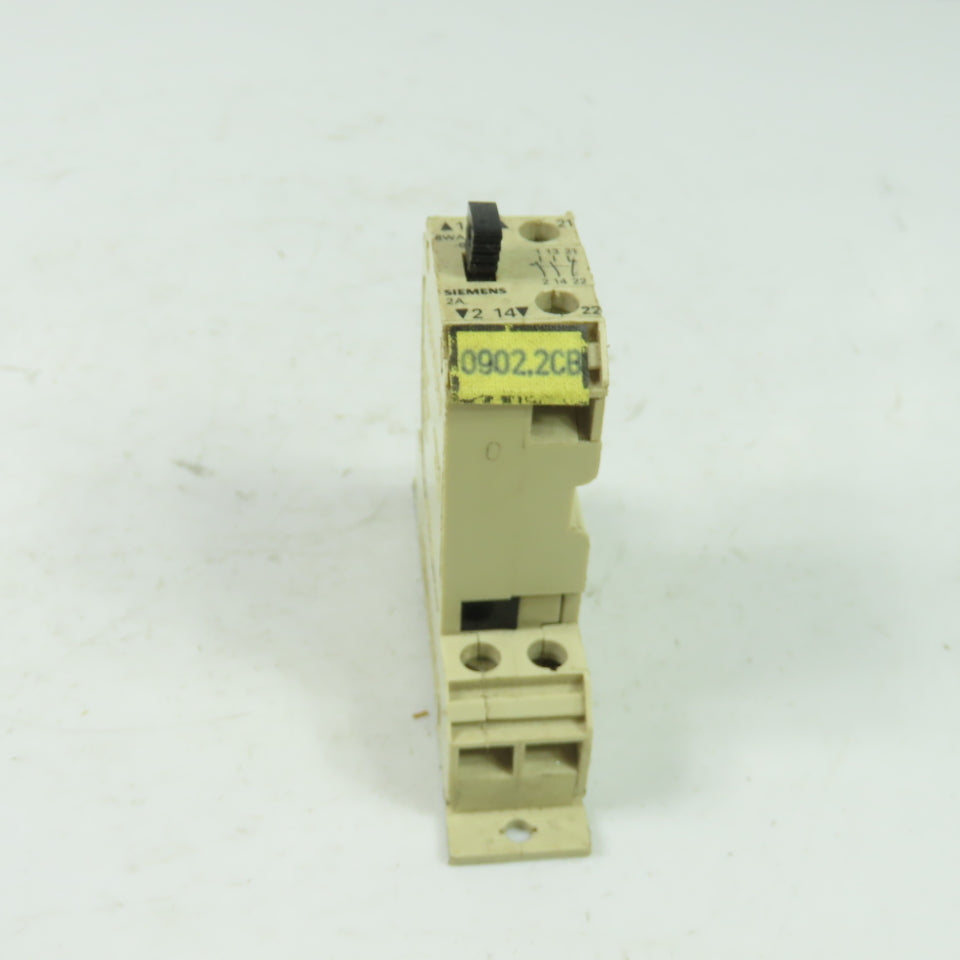 Siemens 8WA1011-6SF24 Terminal Block Circuit Breaker 2A