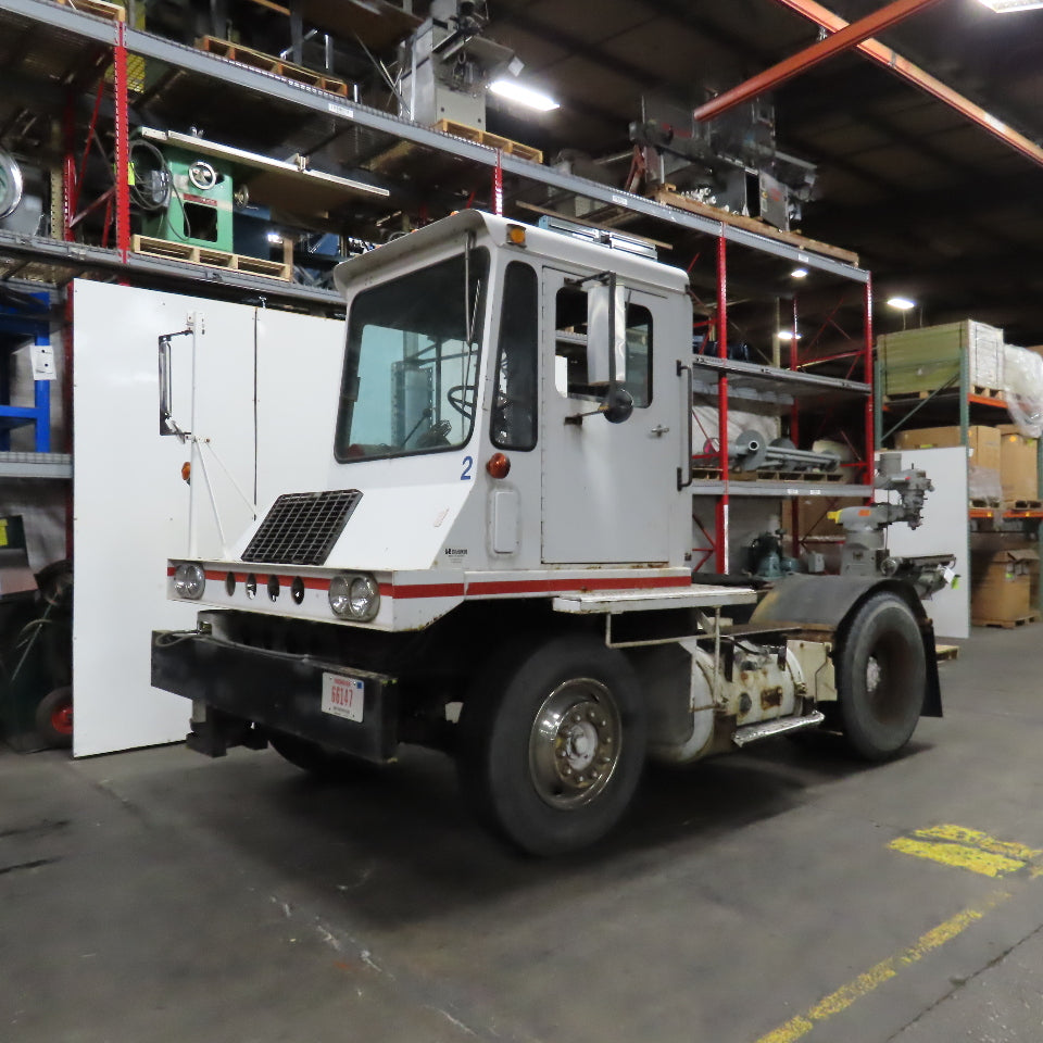 Capacity TJ4000D V8 LP Gas Trailer Jockey Yard Dog Spotter Truck 1984 AS/IS