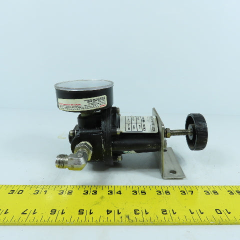Fairchild Z16490-10243 Compressed Air Regulator 500PSI Max In 1-60PSIG Out