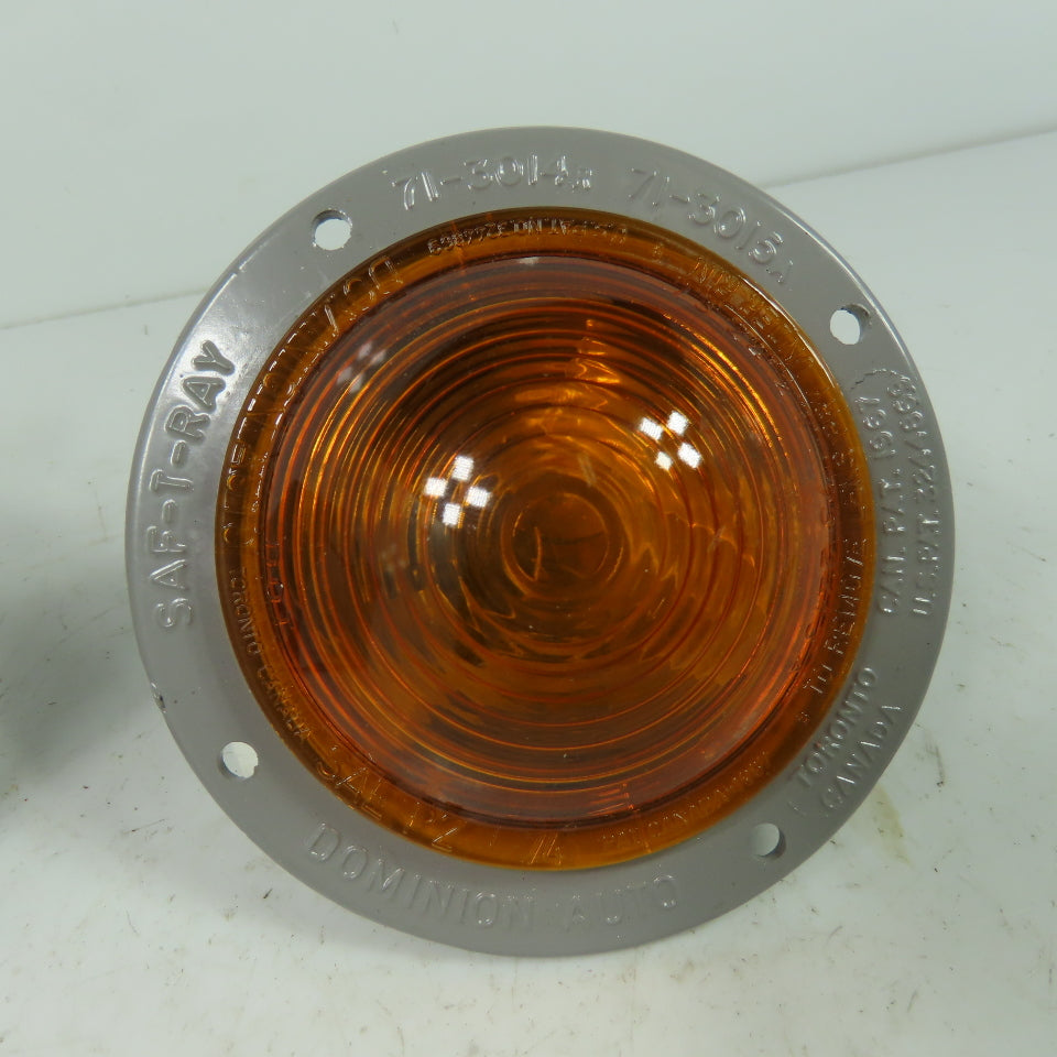 Dominion Automotive 71-3015 Saf-T-Ray Amber Clearance Light Assembly