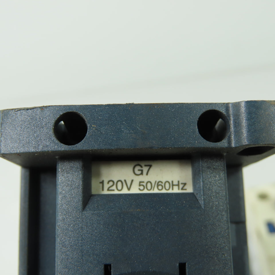 Telemecanique CAD50 Schneider 10A Contactor Starter 120V Coil Lot Of 2