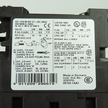 Siemens 3RT1024-1A Contactor 600VAC 40A 110V Coil W/ RU1126-1CB0 2.5A Relay