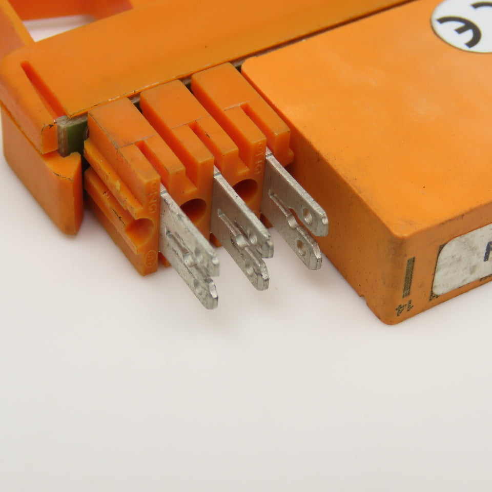 Siemens V23057-B3006-A101 SPDT Relay & Socket 24VDC Coil