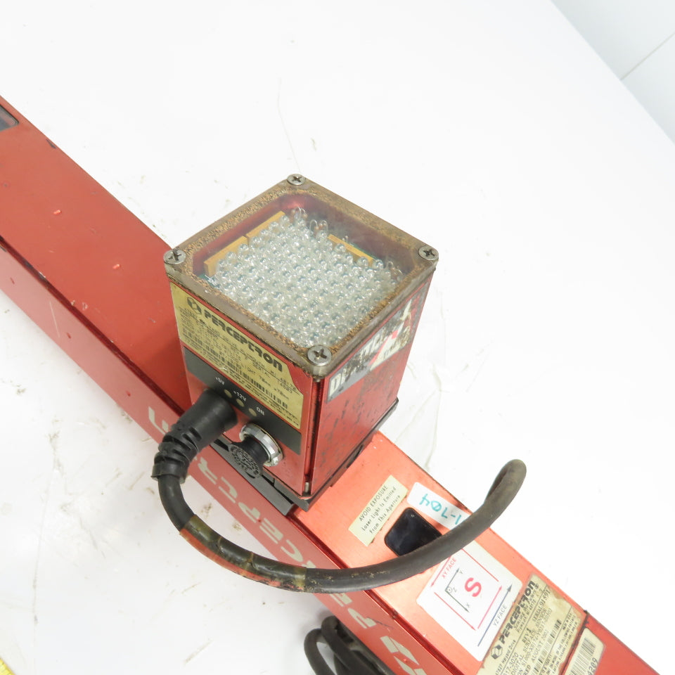 Perceptron 917-3020 Digital Surface Sensor Rev 1 W/ 515-0095 LED Flood Light