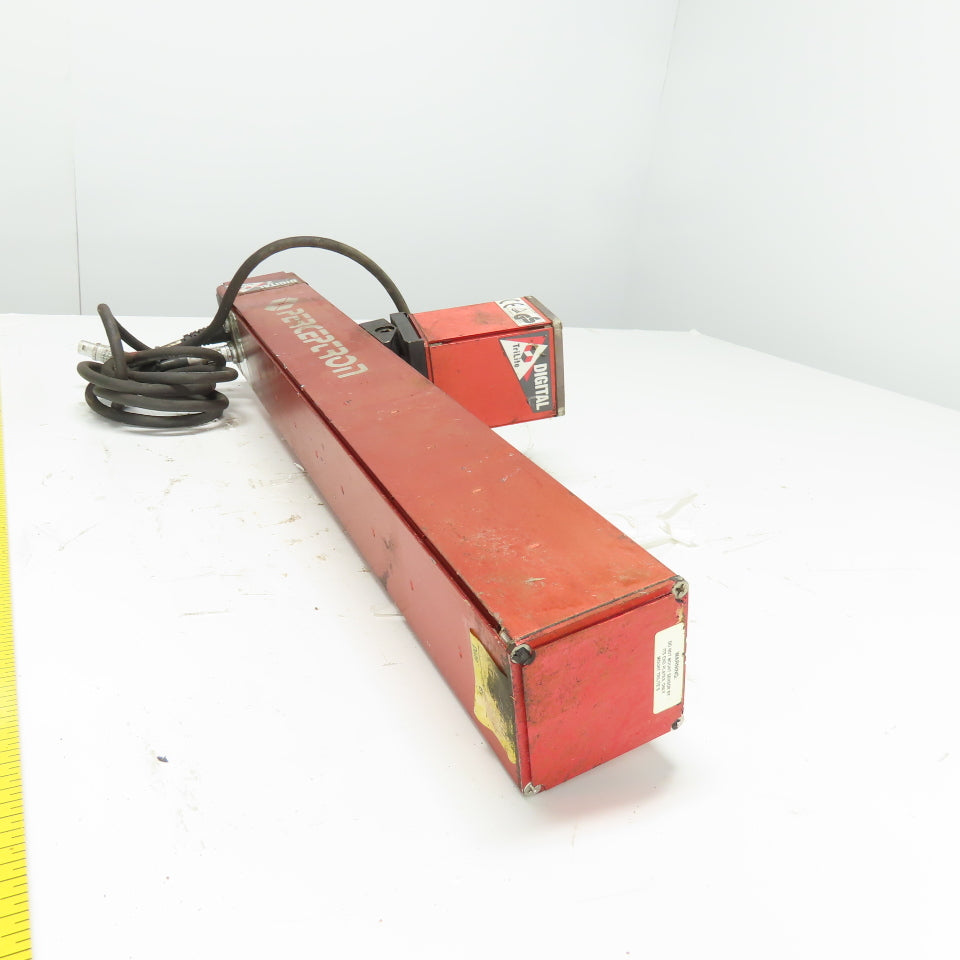 Perceptron 917-3020 Digital Surface Sensor Rev 1 W/ 515-0095 LED Flood Light