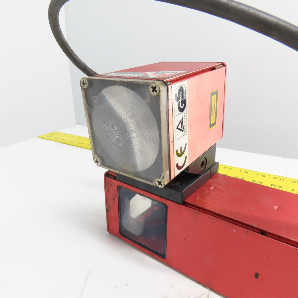 Perceptron 917-4019 Digital Surface Sensor Rev D W/ 515-0108 LED Flood Light