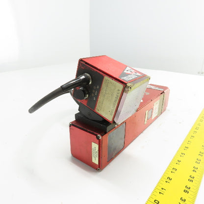 Perceptron 917-3008 Digital Surface Sensor Rev 1 W/ 515-0095 LED Flood Light
