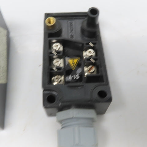 Escort Memory RS427-20 Read Only Interface Controller Block W/Base