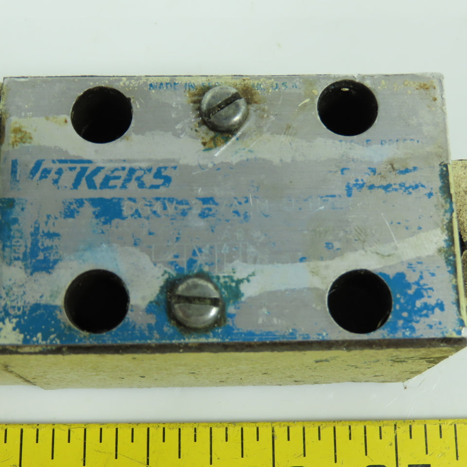 Vickers DG4V-3-7A-M-U-H7-60 4/2 Position Hydraulic Directional Control Valve