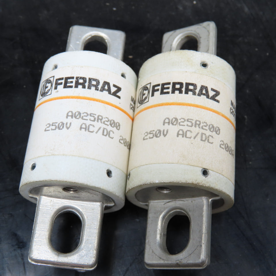 Ferraz A025R200 250V AC/DC 200A Fuse Lot Of 2