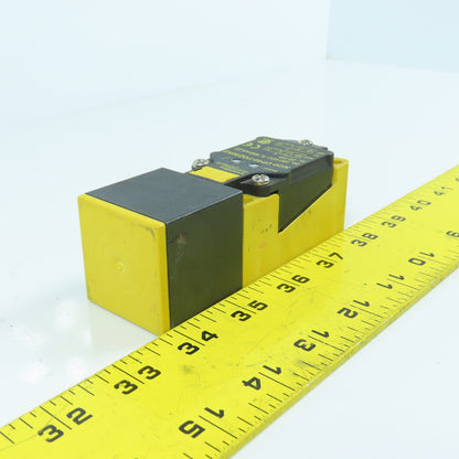 Turck Ni20-CP40-FDZ30X2 Inductive Proximity Sensor 20-250V